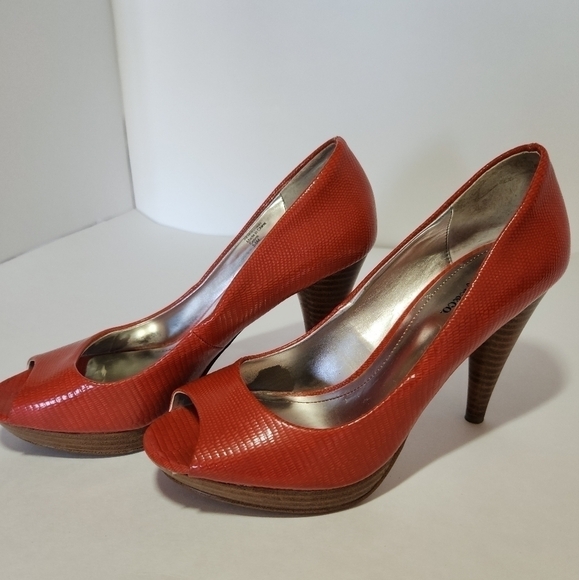 Style & Co Women's Celine Red Peep Toe Block Heel Man Made Upper Pumps Size 5.5 - Picture 3 of 6